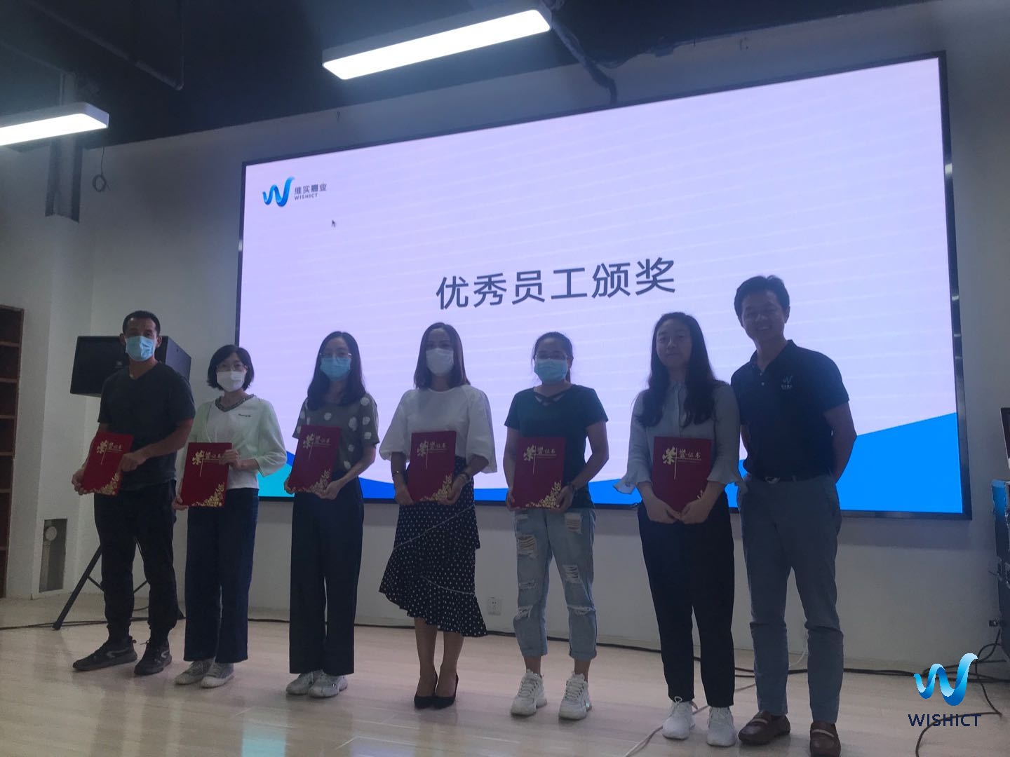 管理中心.jpg